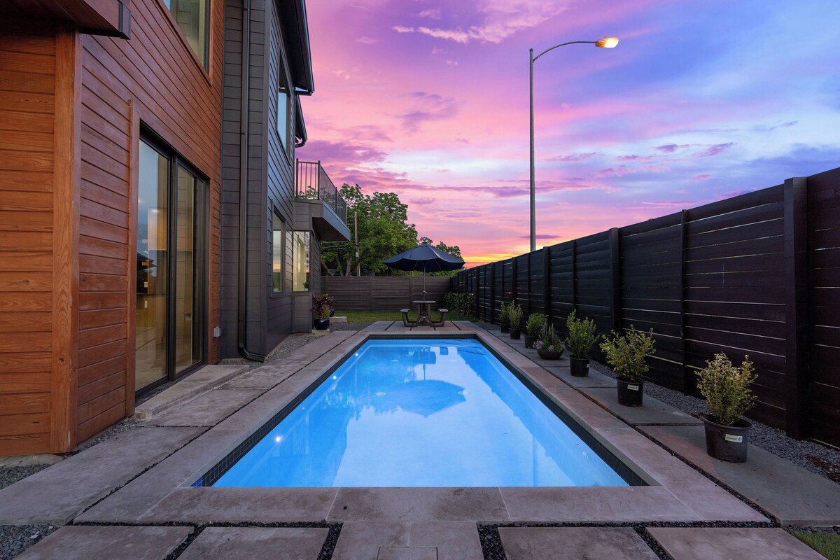 Photo 11 of Brand New Austin Downtown Home -Pool