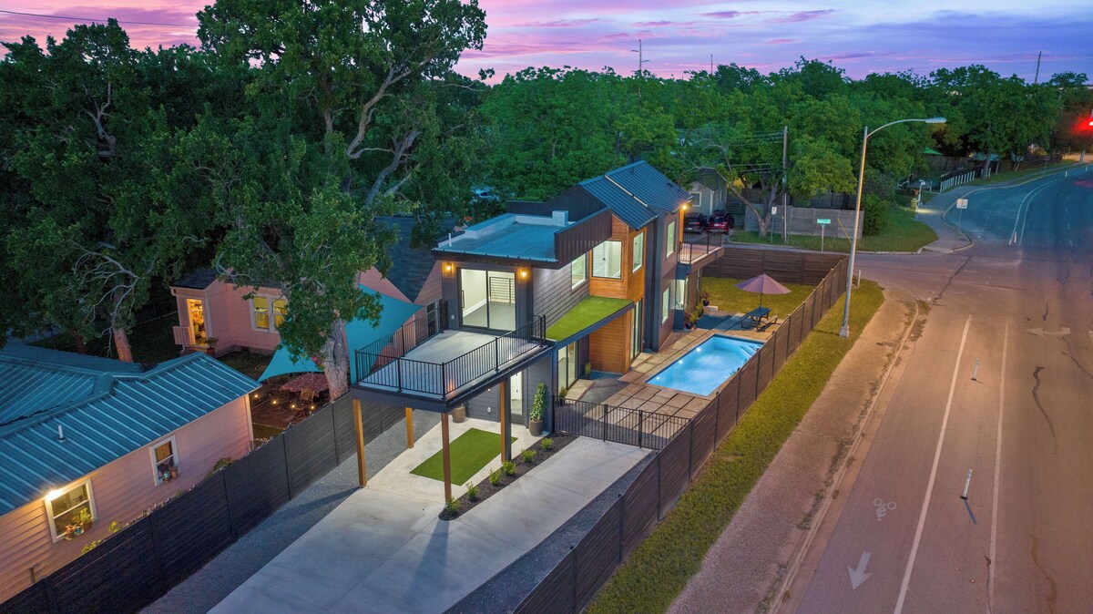 Photo 2 of Brand New Austin Downtown Home -Pool