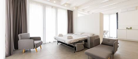 Fer et planche Ă repasser, draps fournis