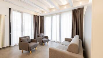 Télévision à écran plat