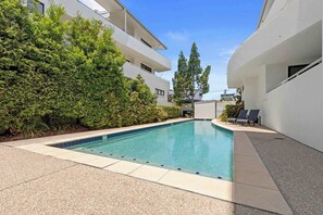 Pool - City oasis - 3 BR apt. on Maroochy river, pool, AC (Maroochydore)