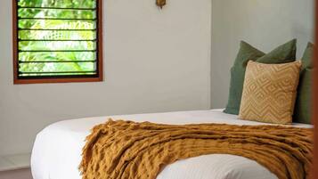1 bedroom, iron/ironing board, travel cot, WiFi