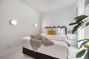 2 makuuhuonetta, silitysrauta/-lauta, vauvan matkasänky, Wi-Fi