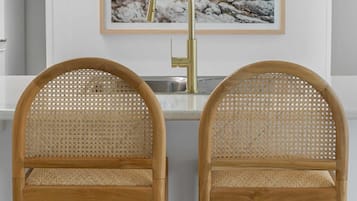 2 bedrooms, iron/ironing board, travel cot, WiFi