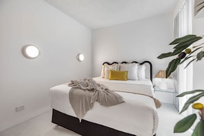 2 bedrooms, iron/ironing board, travel cot, WiFi
