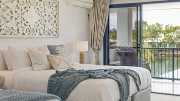 5 bedrooms, iron/ironing board, travel cot, WiFi