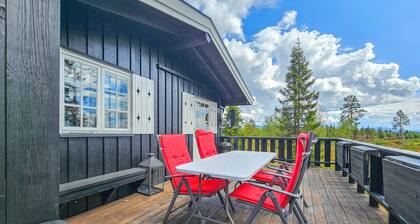 Beautiful home in Gol with kitchen