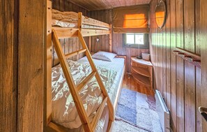 3 chambres, lit de bébé portatif, literie fournie
