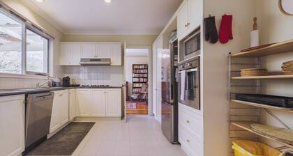 *Family friendly Art Deco*Garden*Patio*Wi-Fi*WFH*