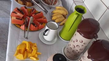 Free daily continental breakfast