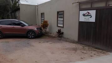 Fachada da propriedade