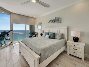 3 bedrooms, iron/ironing board, free WiFi - Penthouse Paradise at The Pearl! (Navarre Beach)