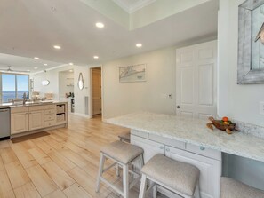 Uklassifisert bilde, 4 av 34, knapp