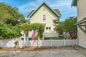 Exterior - Lagoon view with private crofter centered on island close to amenities! (Bald Head Island)