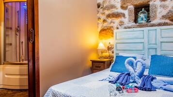 1 bedroom, bed sheets