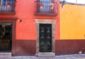 Front of property - Casa Doper Relox (San Miguel de Allende)