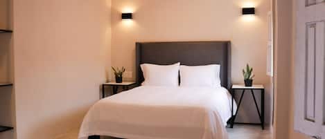 Family Room, Multiple Beds, City View | Down comforters, Tempur-Pedic beds, iron/ironing board, free WiFi