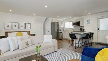 Smart TV, music library