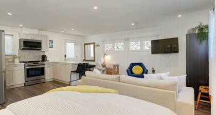 Fairfield Estate Coach House, close to Cook Street Village by Victoria Prime!