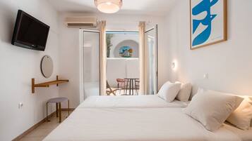 1 bedroom, free WiFi, bed sheets
