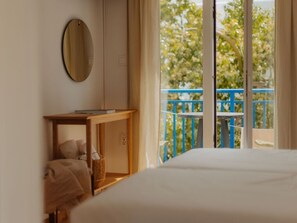 2 bedrooms, free WiFi, bed sheets - Apartment '16' with Mountain View, Wi-Fi and Air Conditioning (Paros)