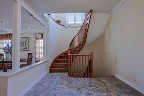 Interior - Harmony House: 7-BR Multi family & Group Oasis with Dual Living (Richmond Hill)