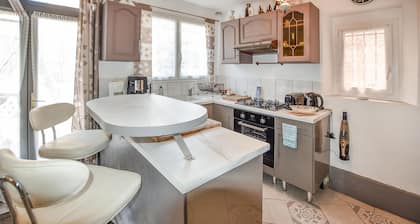 Awesome home in Moustiers-Sainte-Marie