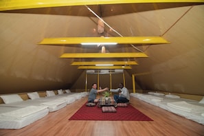 Dortoir partagĂ© de base, non-fumeur | Bureau, systĂšme dâinsonorisation, accĂšs au Wi-Fi (inclus)