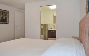 3 Schlafzimmer, Bügeleisen/Bügelbrett, Bettwäsche