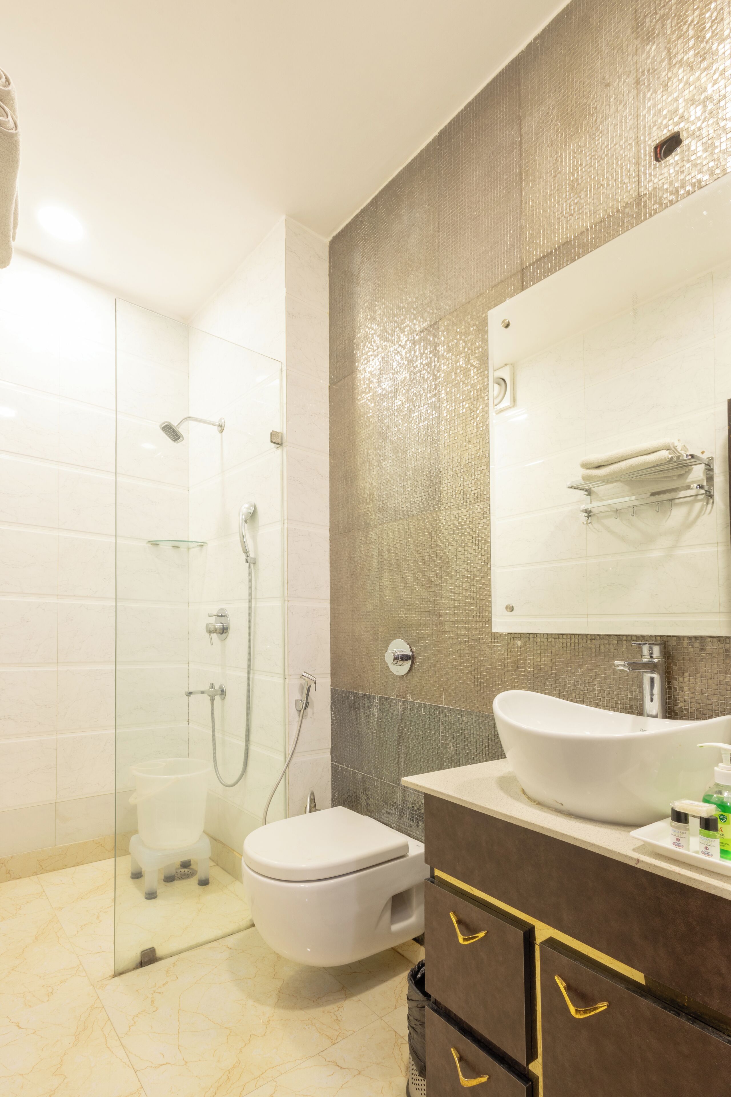 Photo - Hotel Cosmo Near BLK Hospital Karol Bagh