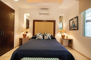 2 bedrooms, in-room safe, iron/ironing board, free WiFi