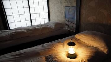 8 soverom, skrivebord, wi-fi (inkludert) og sengetøy