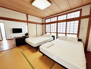 4 bedrooms, free WiFi, bed sheets