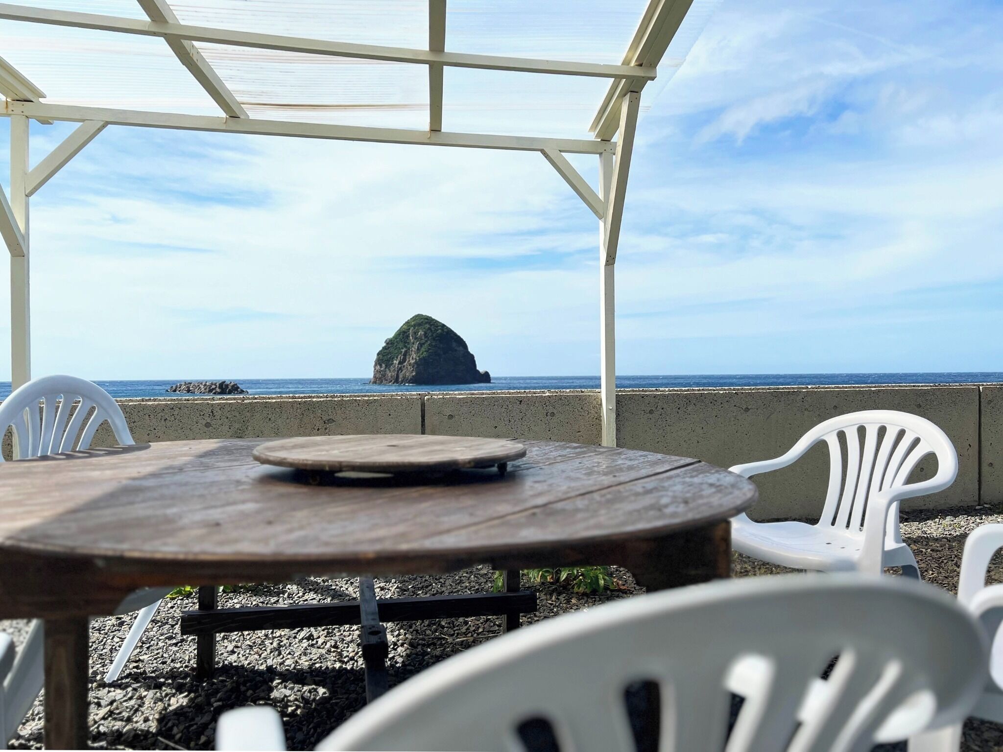 屋外ダイニングエリア