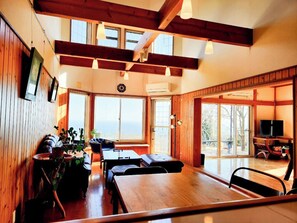 TV - Up to two small dogs are allowed for free A 2LDK singlestory rental villa with a dog run / Ito Shizuoka (Ito)