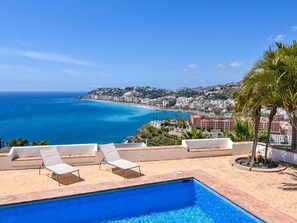 Pool - Villa with private pool, the best sea views. (Almuñécar)