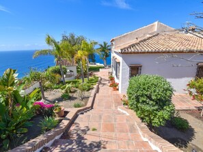 Property grounds - Villa with private pool, the best sea views. (Almuñécar)