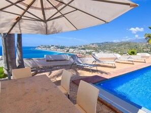 Pool - Villa with private pool, the best sea views. (Almuñécar)