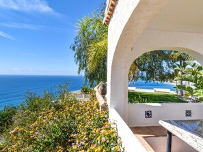 Property grounds - Villa with private pool, the best sea views. (Almuñécar)