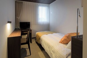 1 dormitori, escriptori, planxa i posts de planxar i wifi gratuïta 