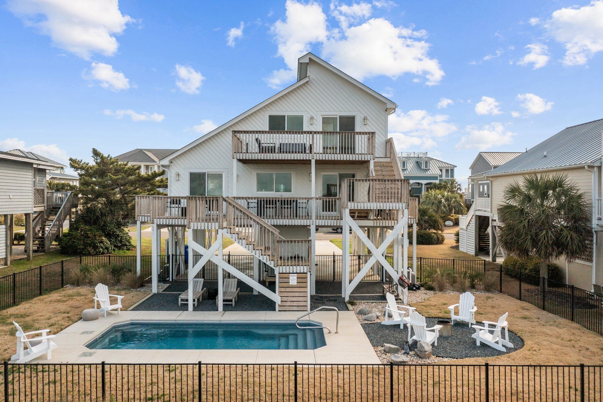 Stunning Intercoastal home on Caswell w/ Pool