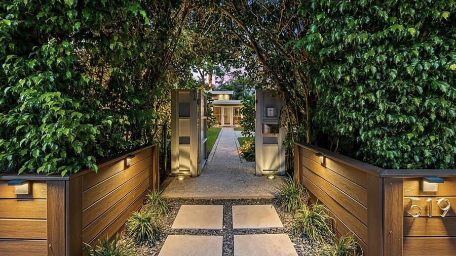 Wilton Manors Stunning Gated Oasis