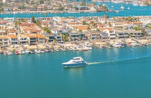 Marina - Premiere Elegance on Lido Isle - Stays of 30 nights or more (Newport Beach)