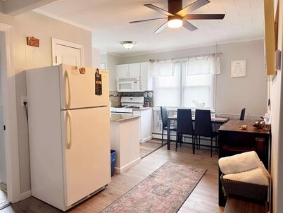 3-bedroom condo steps to Seaside Heights Boardwalk and Beach - Unit B