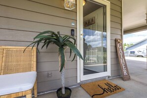 Exterior detail - Contemporary Rustic Luxe Retreat - Near FT Moore (Columbus)