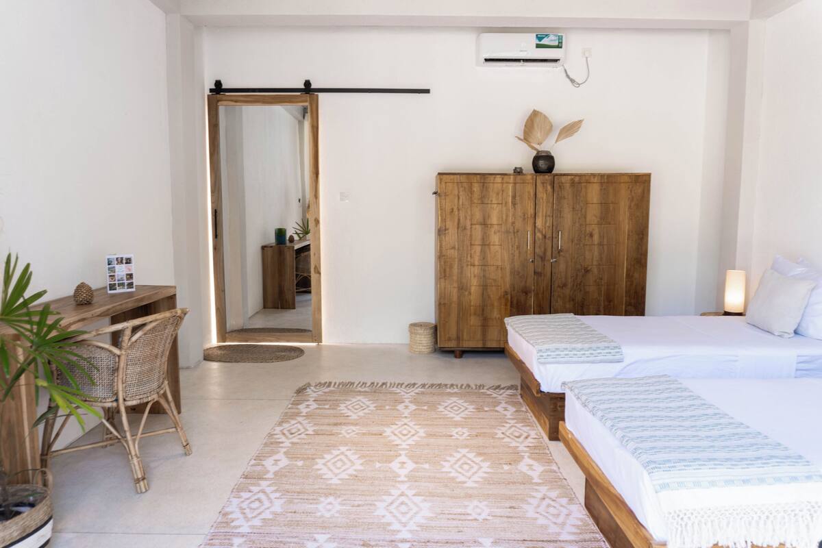Superior Room, Pool View | Free WiFi, bed sheets