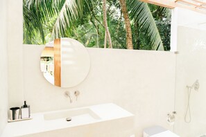 Bathroom - The Jungalows (Lunukalapuwa)