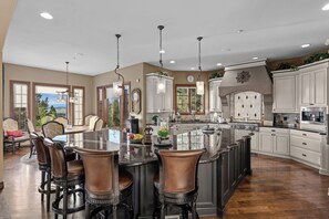 تناول الطعام