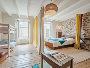 2 bedrooms, internet