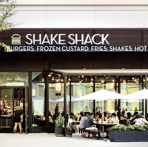 Outdoor dining - Peacefupad @ legacyWest
(Plano)